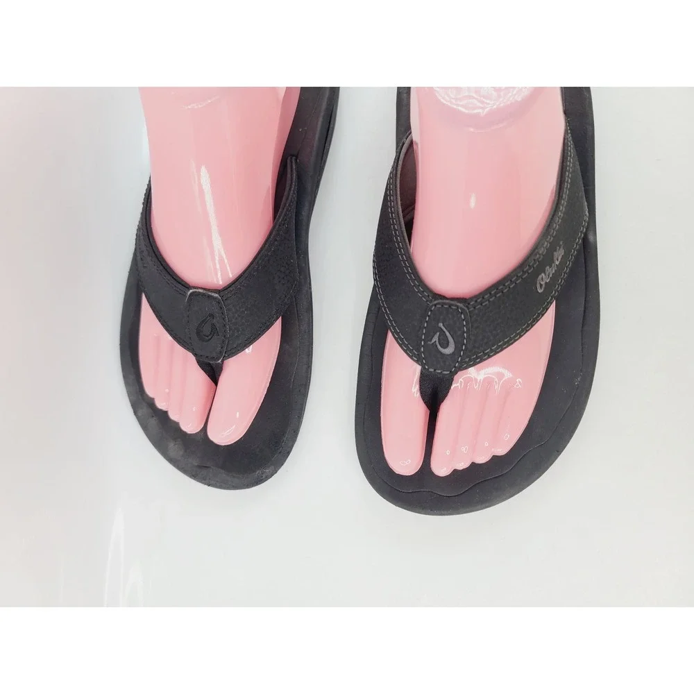 Olukai, Slip-On Open Toe Synthetic‎ Casual Flip-Flop Sandal, Men Size 9 Black.